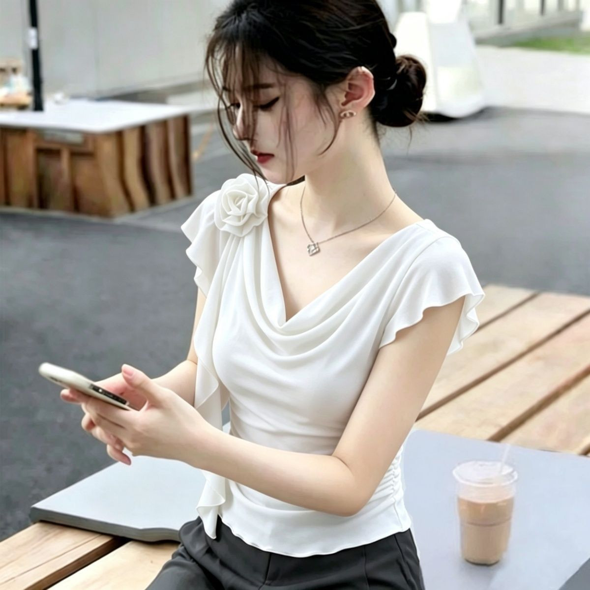 short-sleeved T-shirt for women, summer wear, ruffled neck T-shirt
